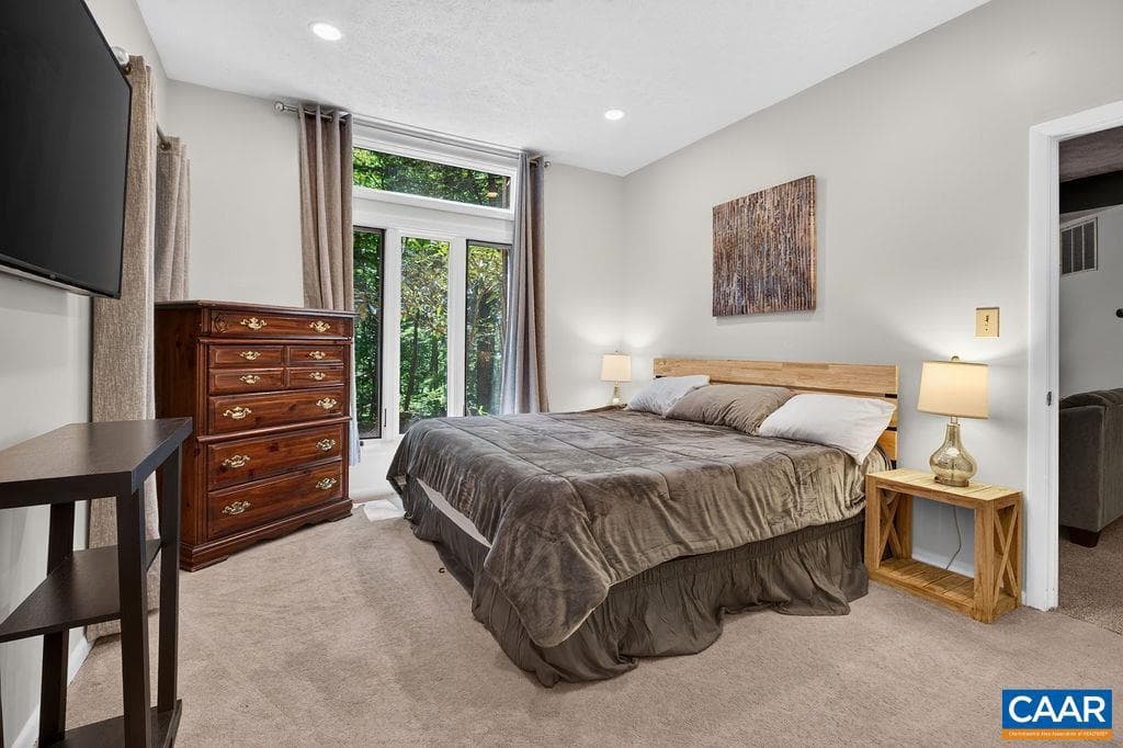 730 Laurelwood Condos photo 17
