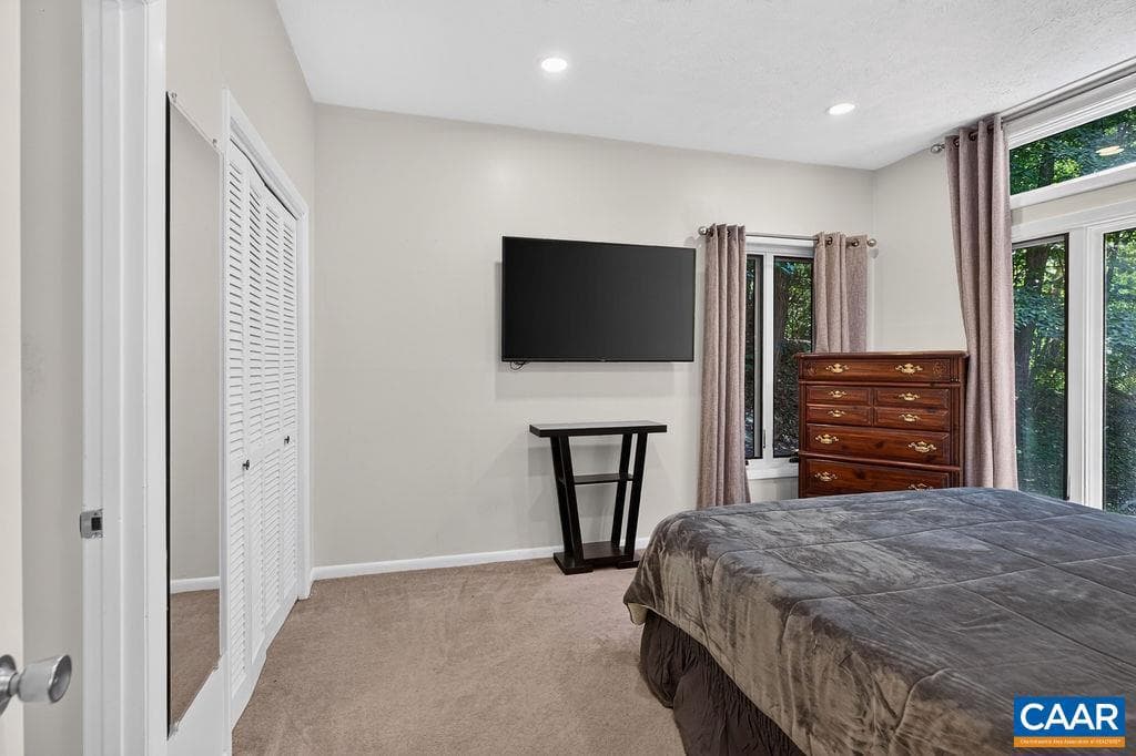 730 Laurelwood Condos photo 18