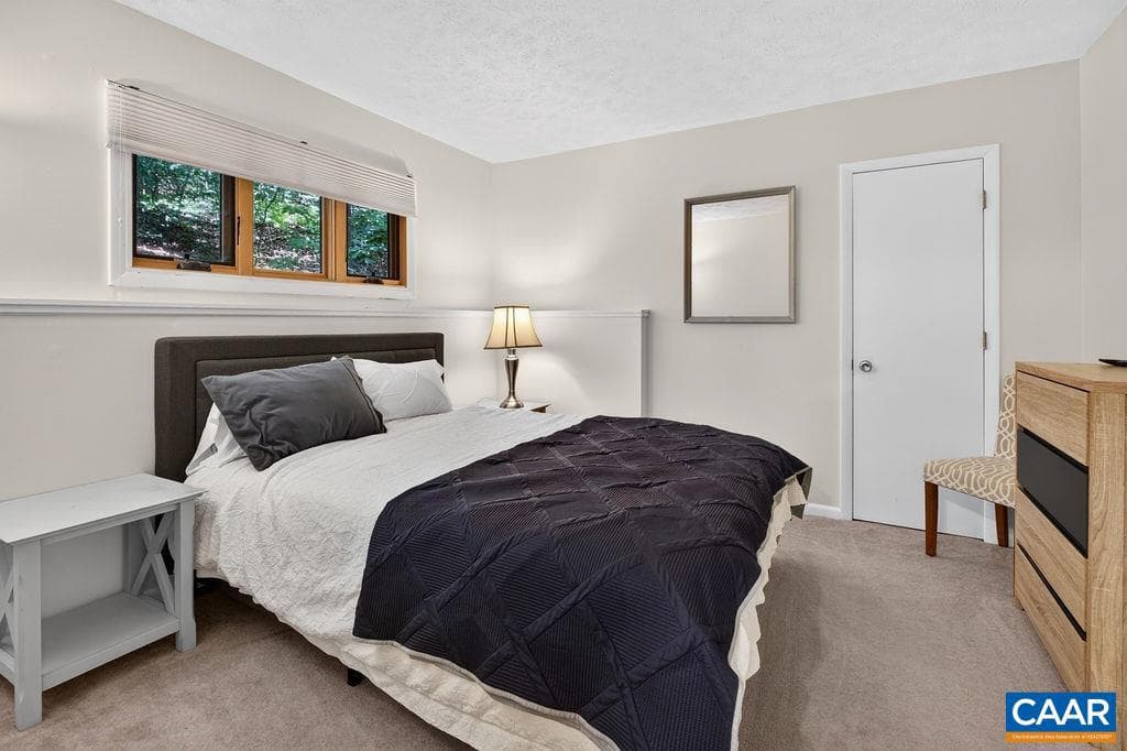 730 Laurelwood Condos photo 4