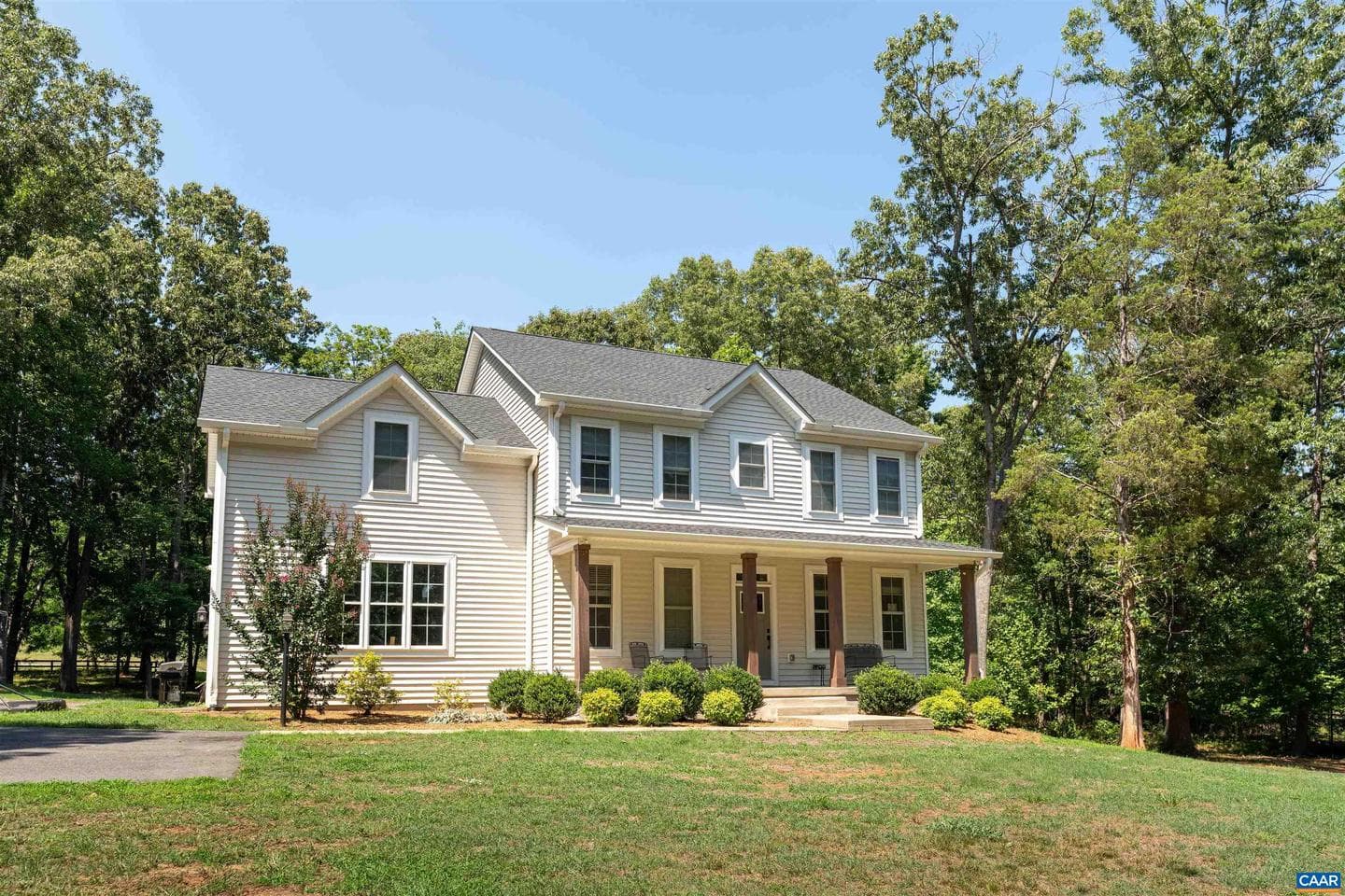 534 Tanager Woods Ct photo 3