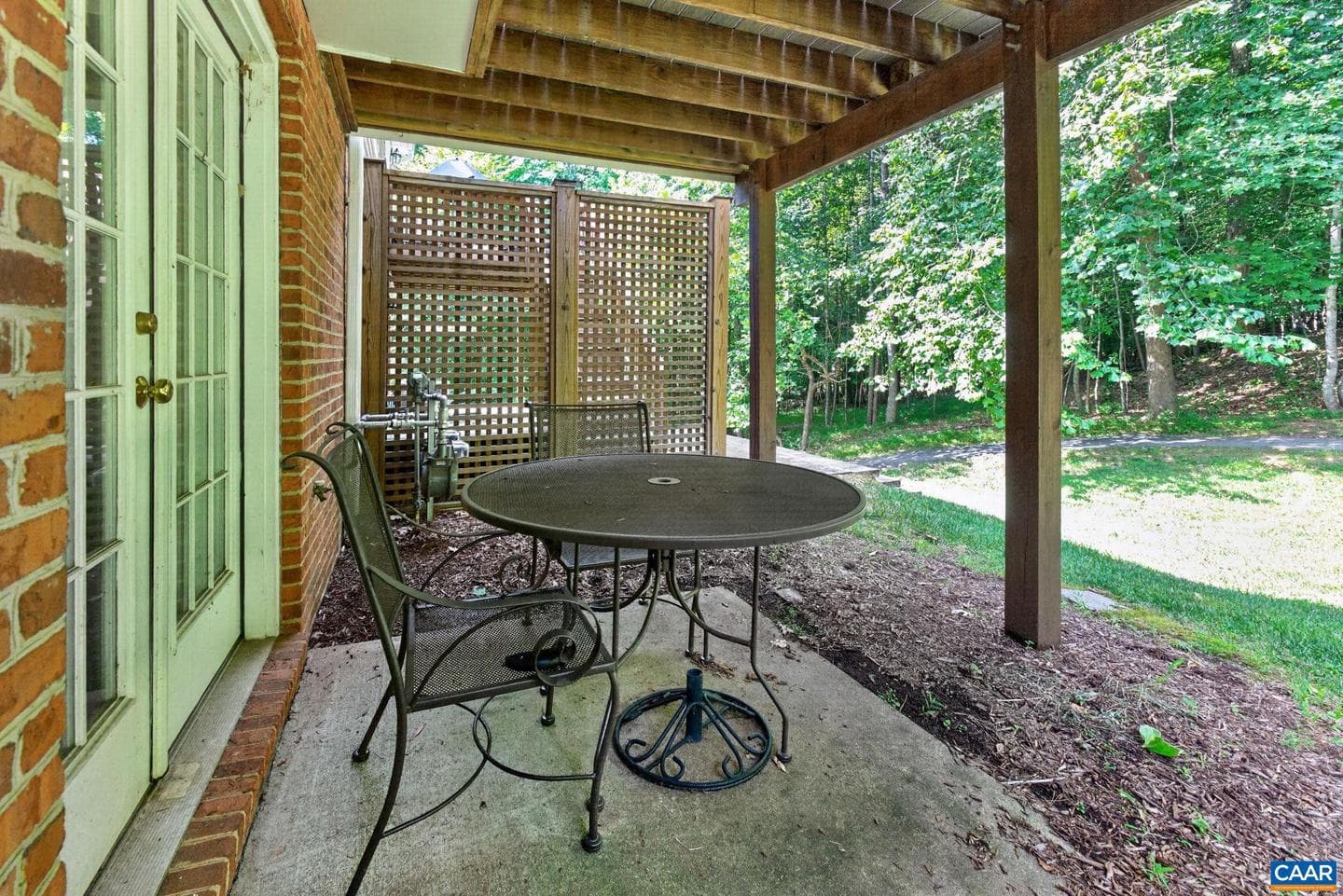 2590 Ravenscroft Way photo 11