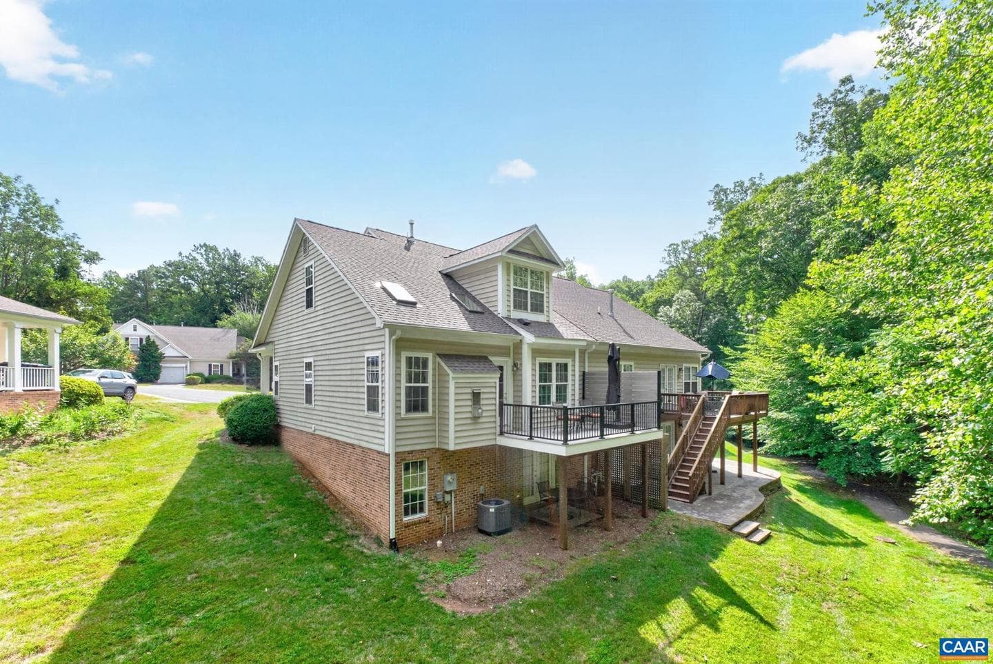 2590 Ravenscroft Way photo 8