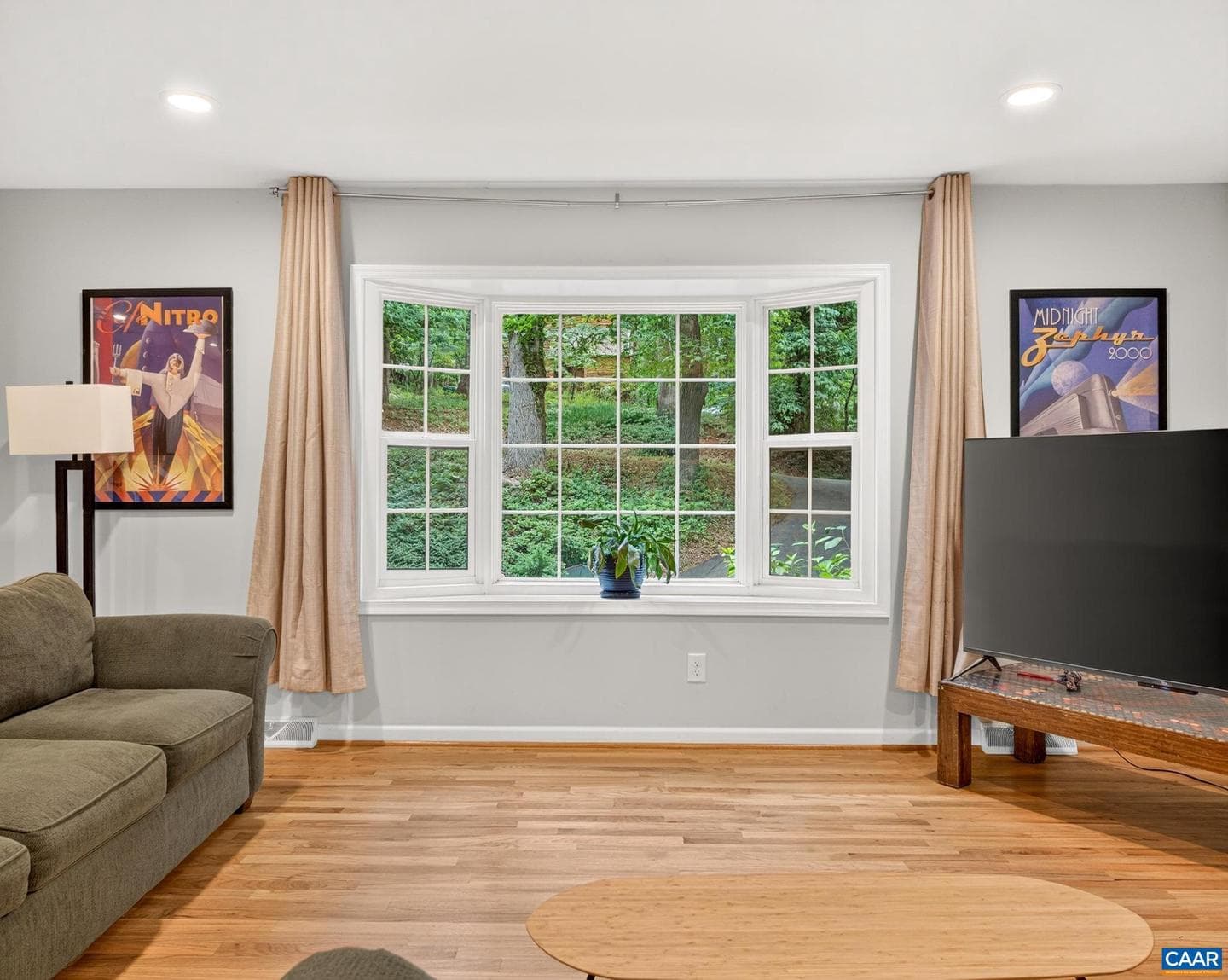 98 Oak Forest Cir photo 8