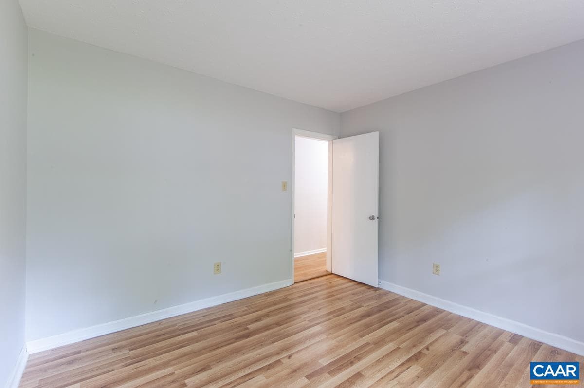 56 Riverside Dr photo 24