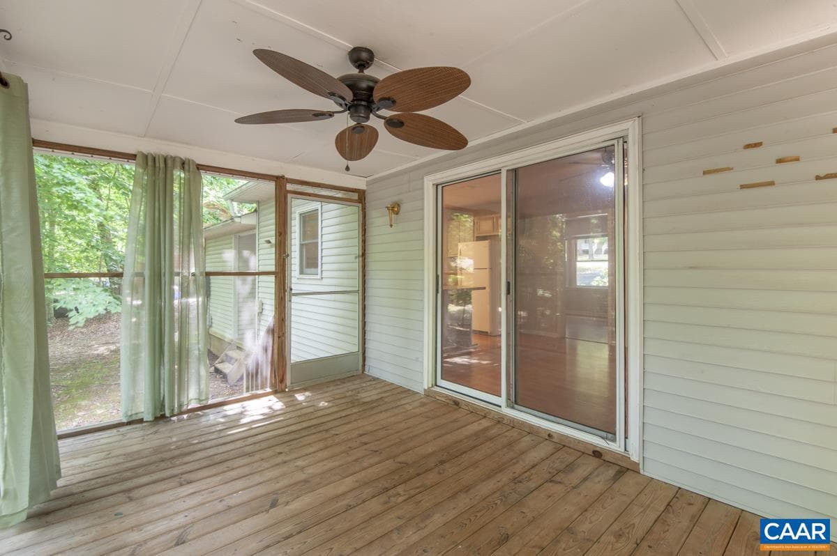 56 Riverside Dr photo 28