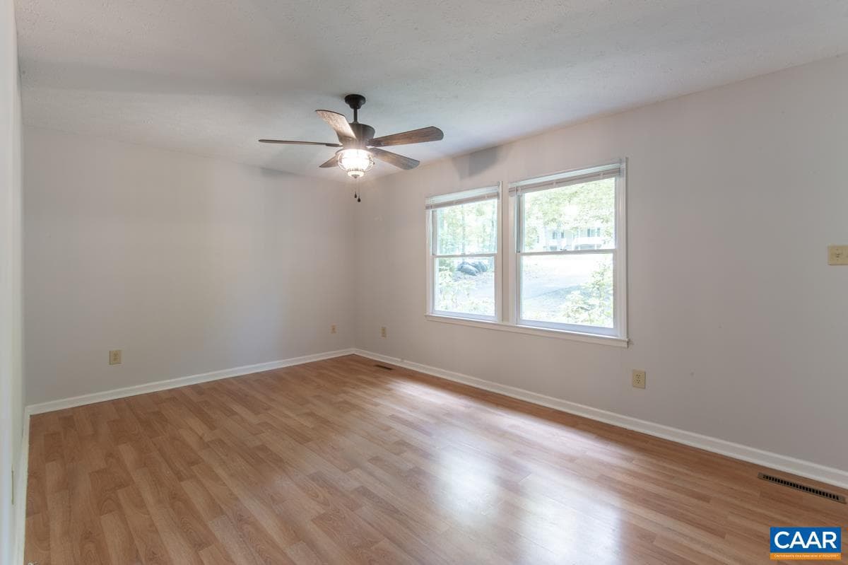 56 Riverside Dr photo 5