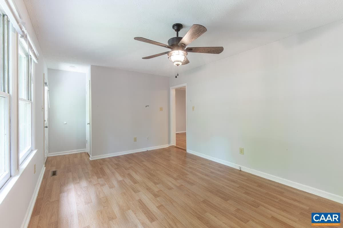 56 Riverside Dr photo 7