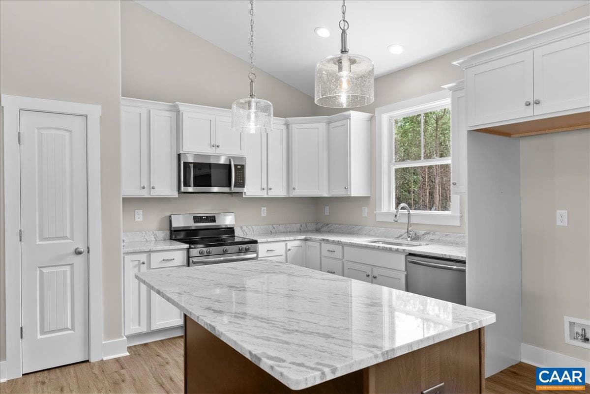 126 Firetower Ln photo 6
