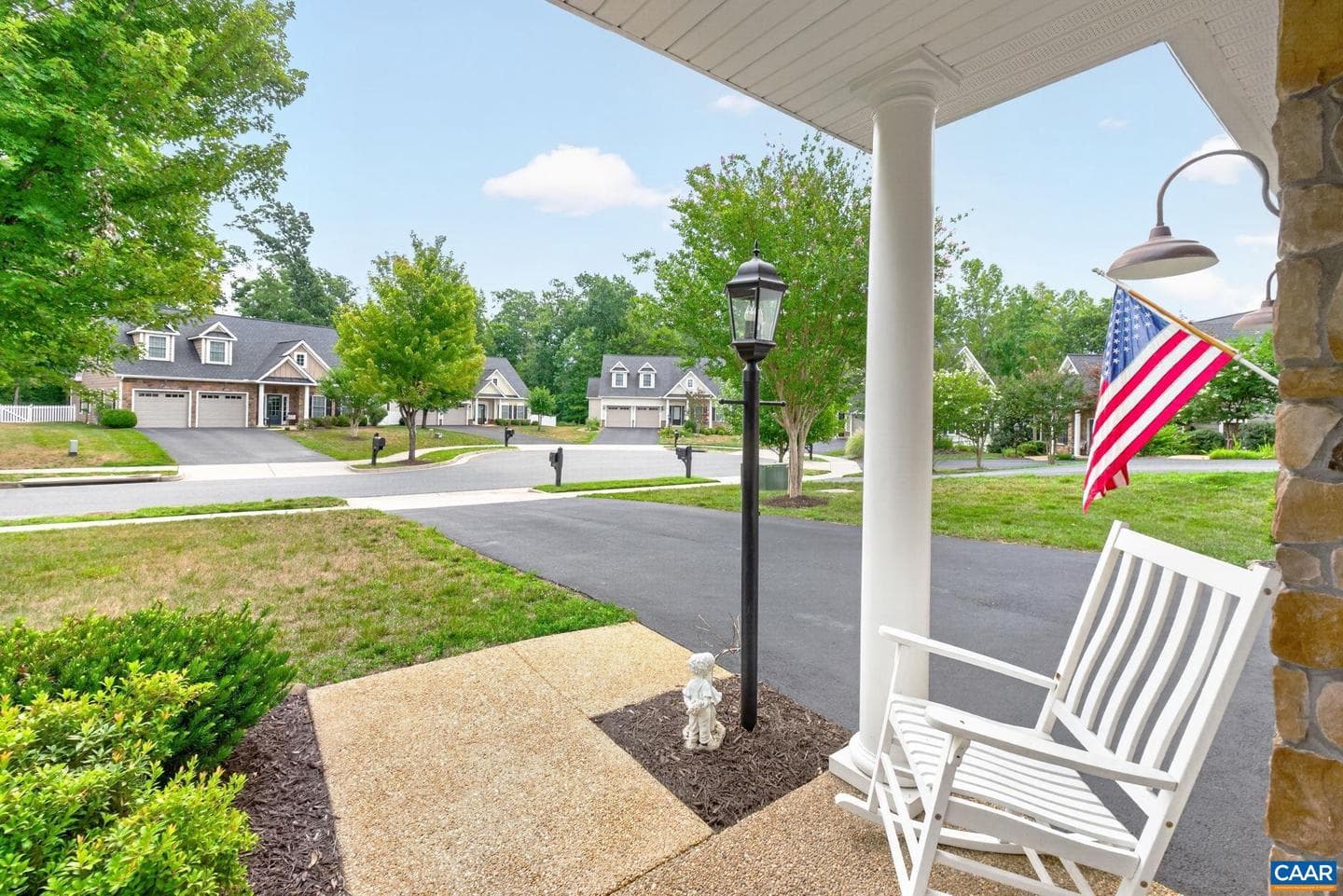 1824 Barefoot Ct, Charlottesville