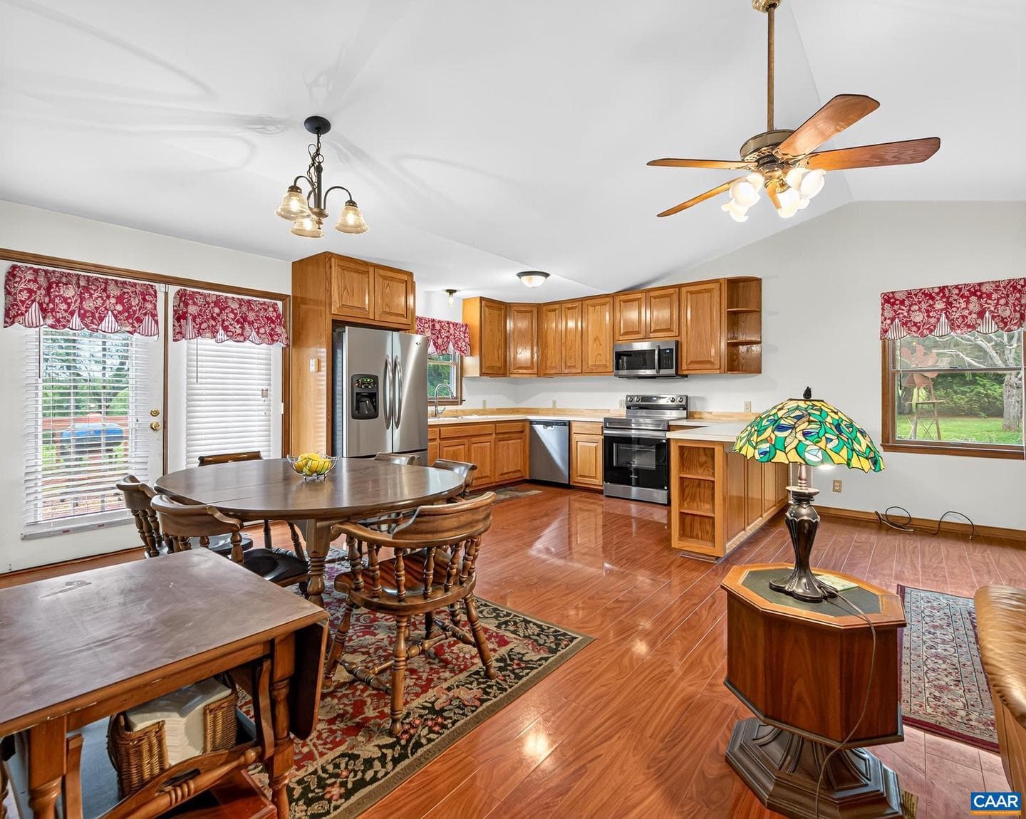 1379 Ridge Rd photo 5