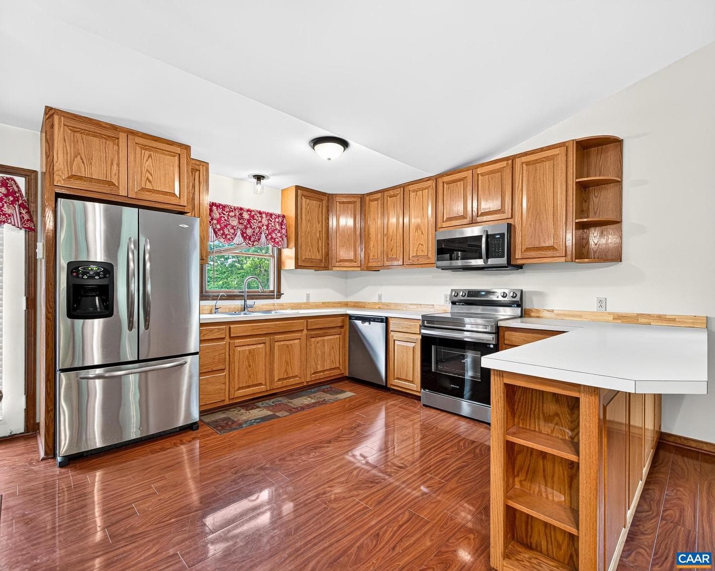 1379 Ridge Rd photo 8
