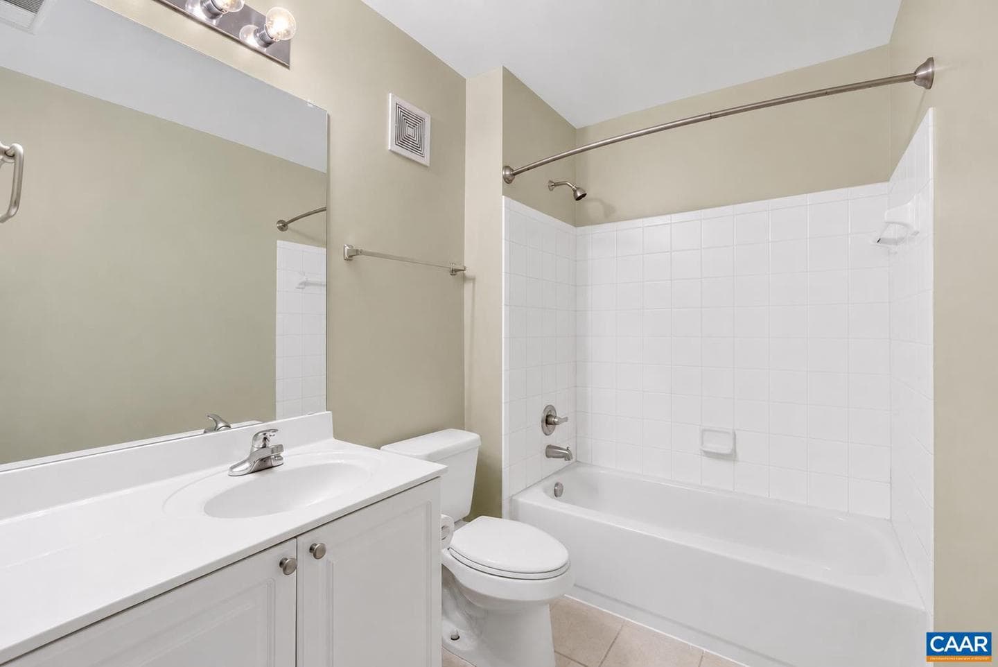 1915 Beechcrest Ct #101 photo 21