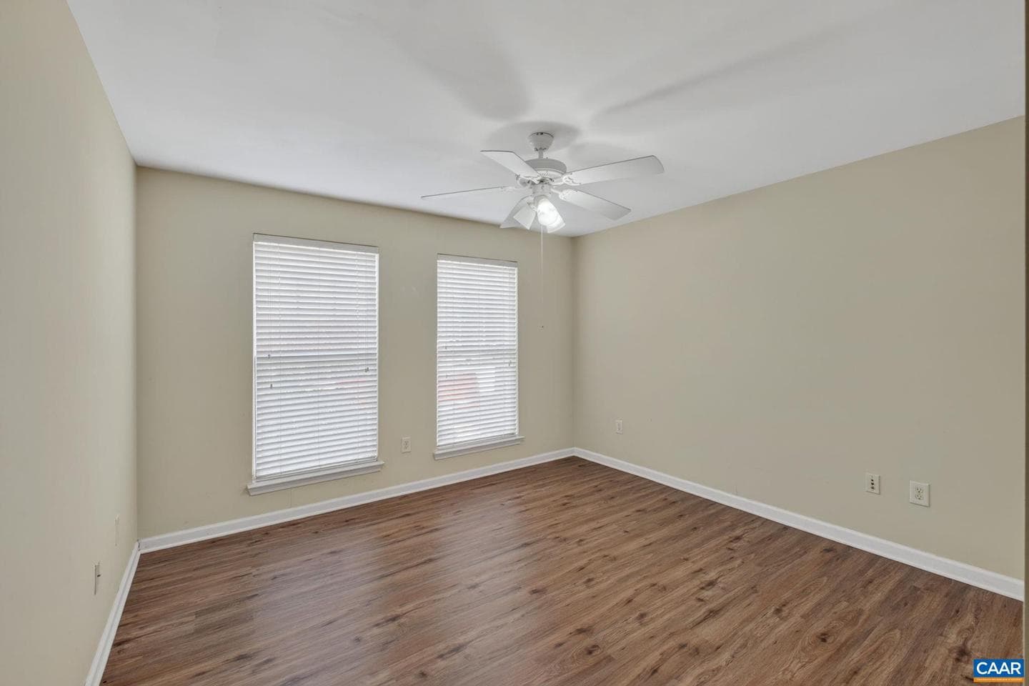 1915 Beechcrest Ct #101 photo 22