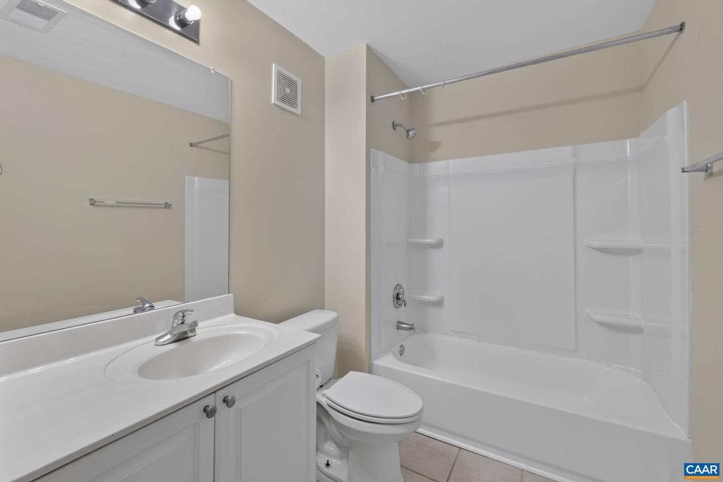 1915 Beechcrest Ct #101 photo 24