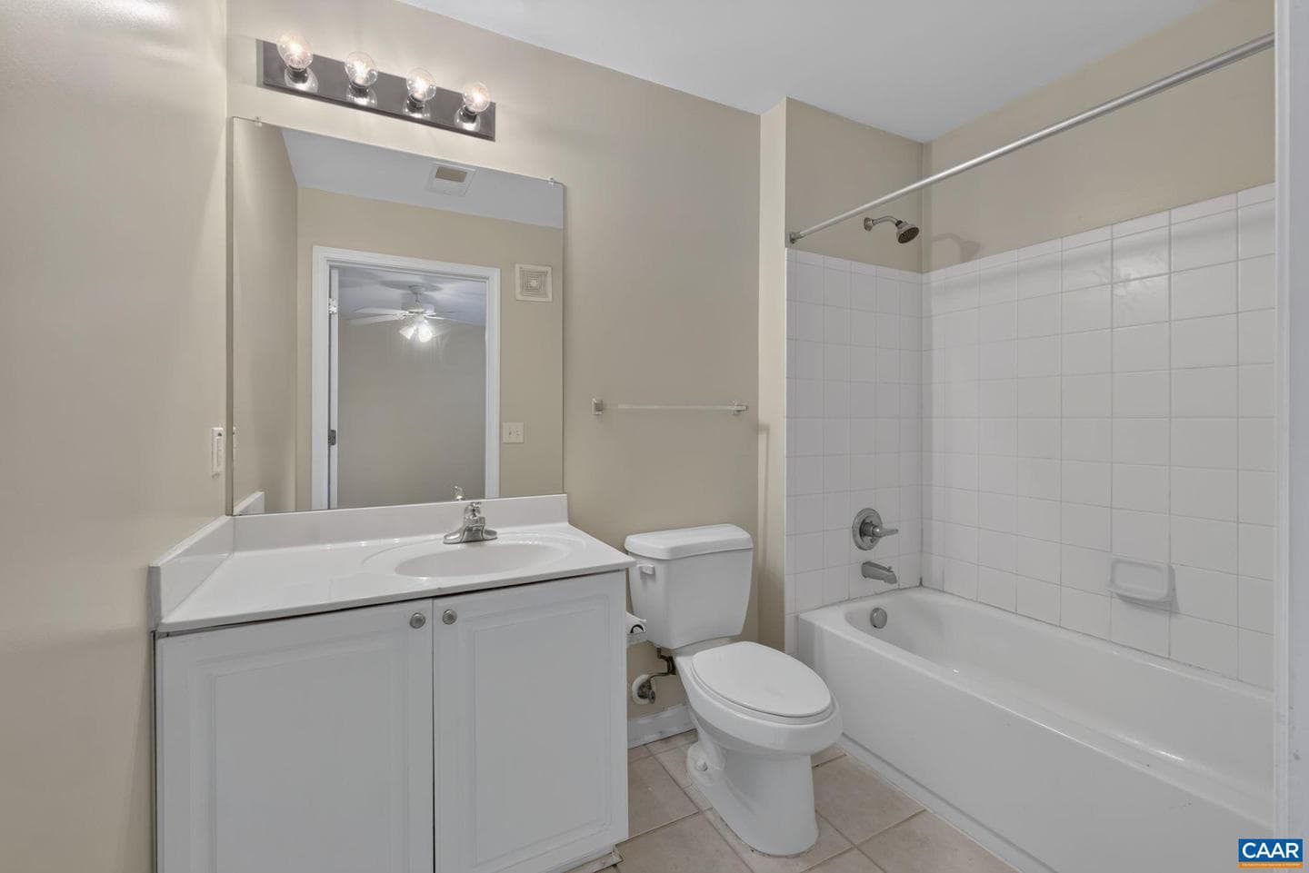 1915 Beechcrest Ct #101 photo 27