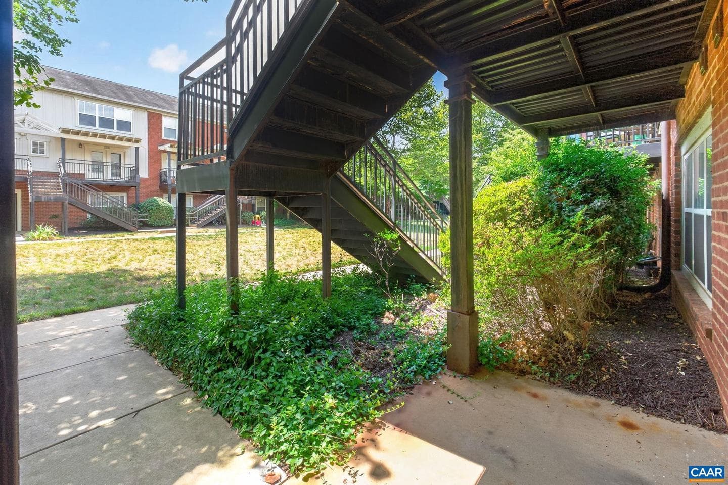 1915 Beechcrest Ct #101 photo 28