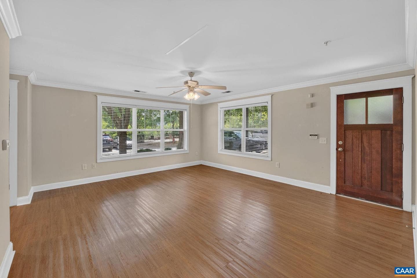1915 Beechcrest Ct #101 photo 4