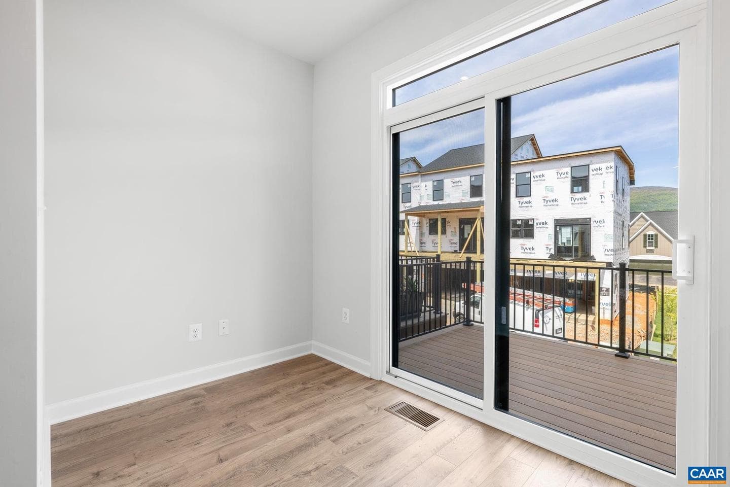 19 Larkin Ave photo 18