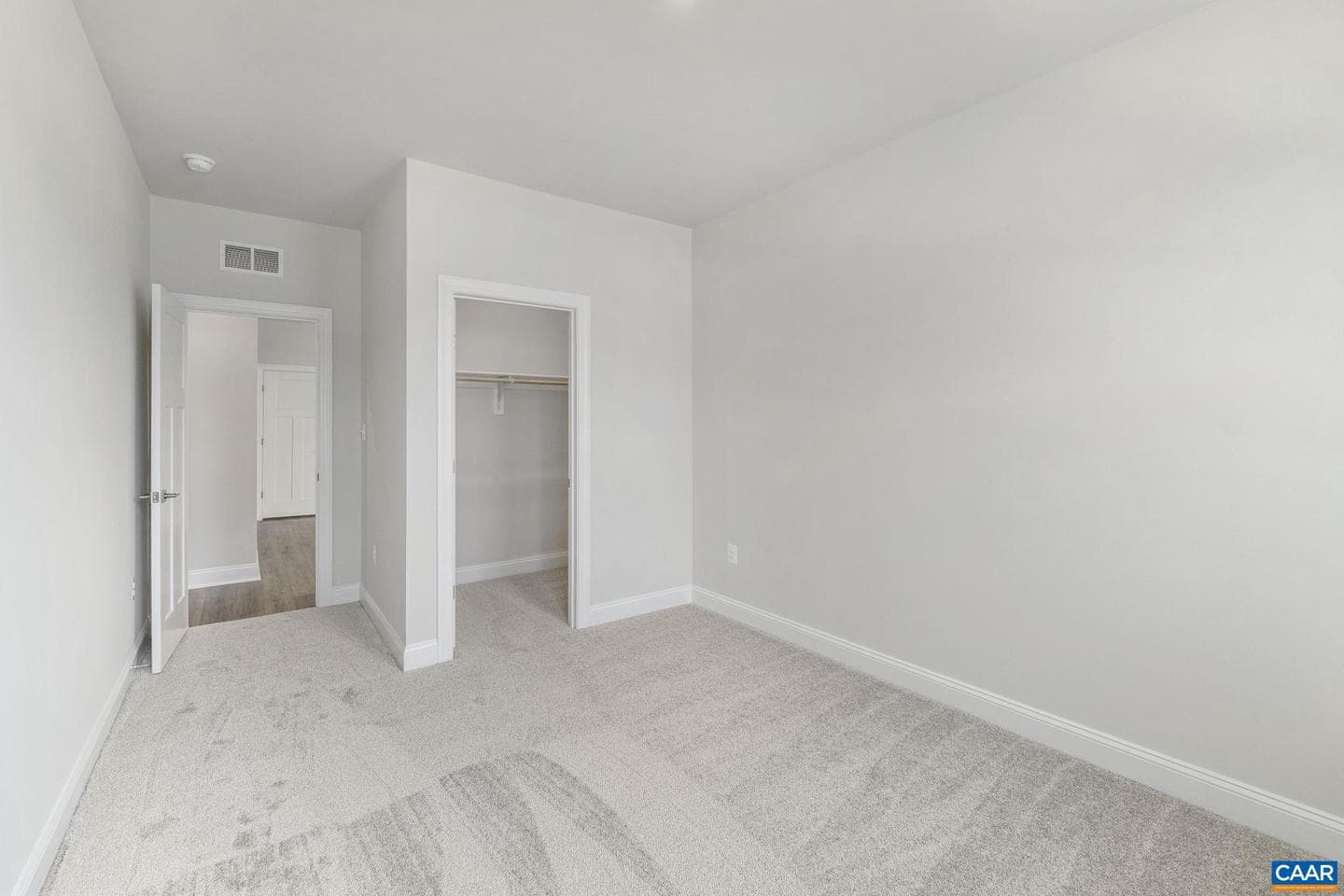 142 Sunbird Ln photo 32