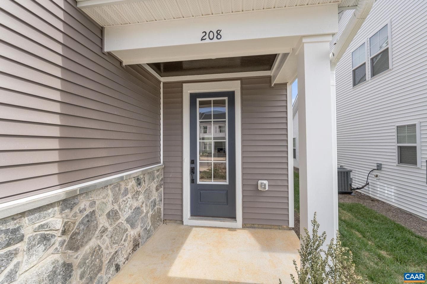 142 Sunbird Ln photo 4