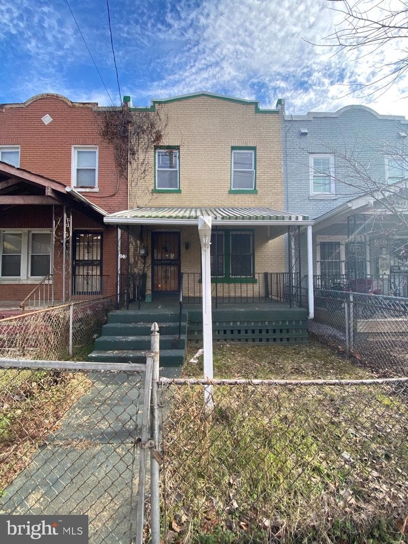 1943 Capitol Avenue NE, Washington