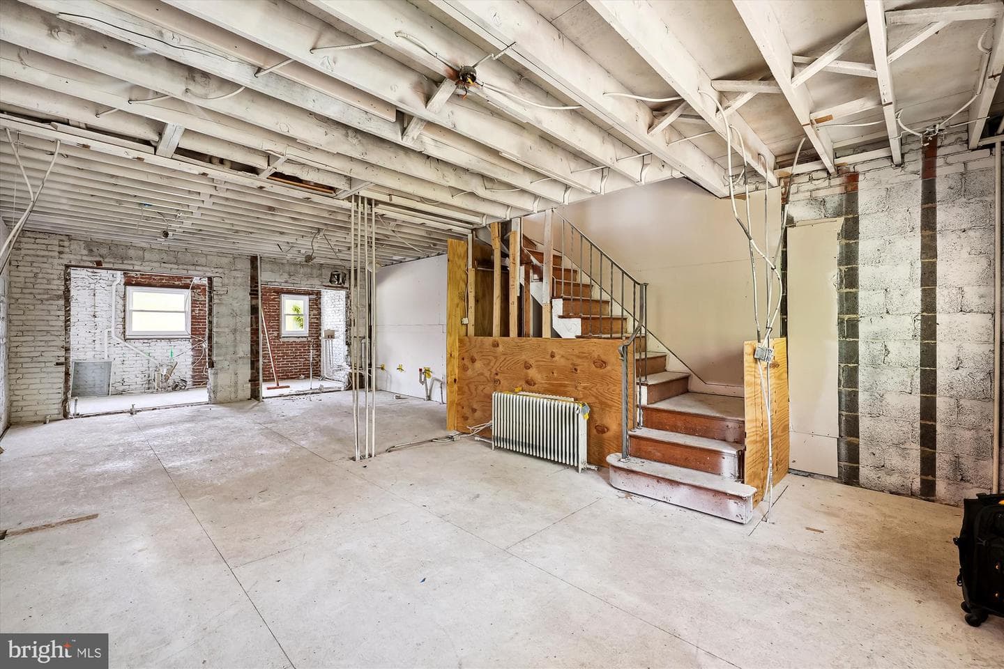 928 Perry Place NE photo 4