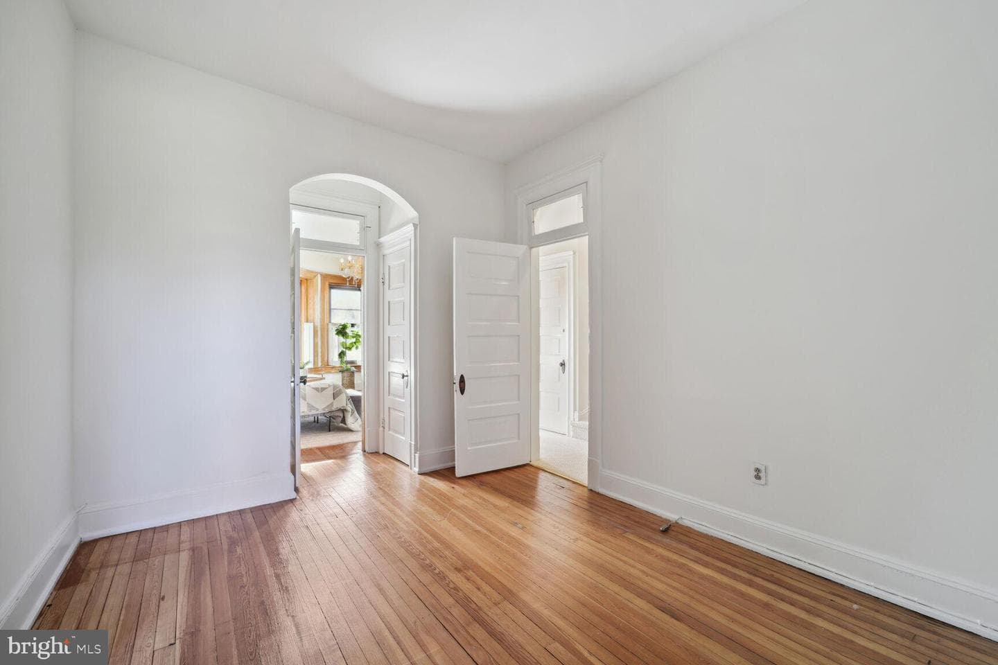 1933 Calvert Street NW photo 20