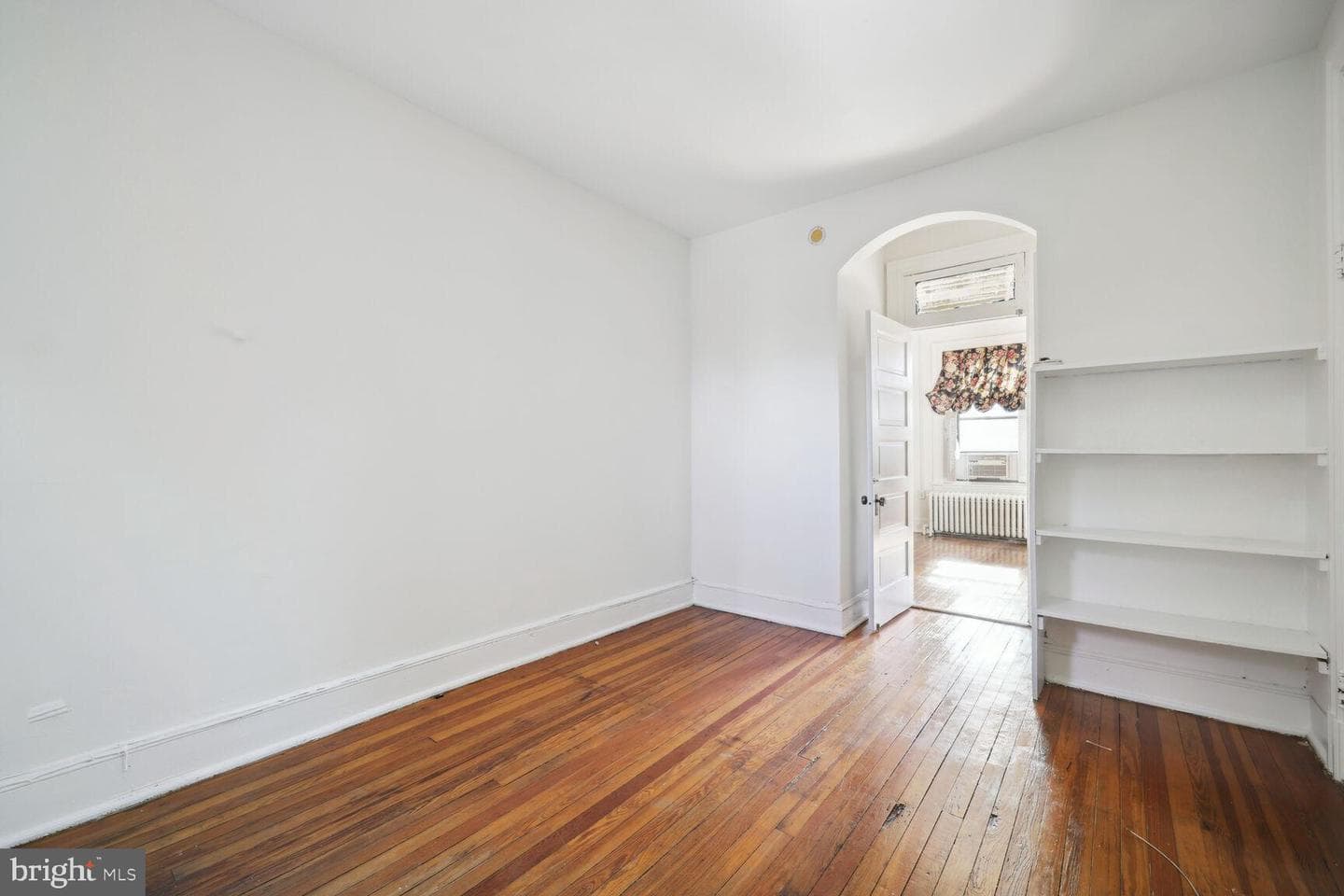 1933 Calvert Street NW photo 27