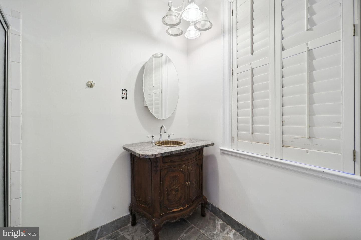 1933 Calvert Street NW photo 37