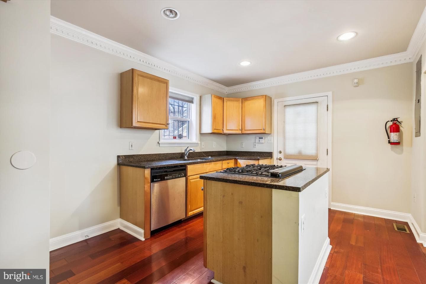 4729 NW 13th Street NW photo 6
