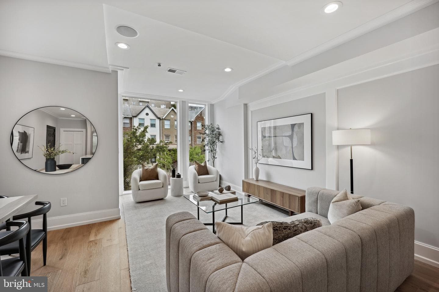 1320 Belmont St NW #201 photo 4