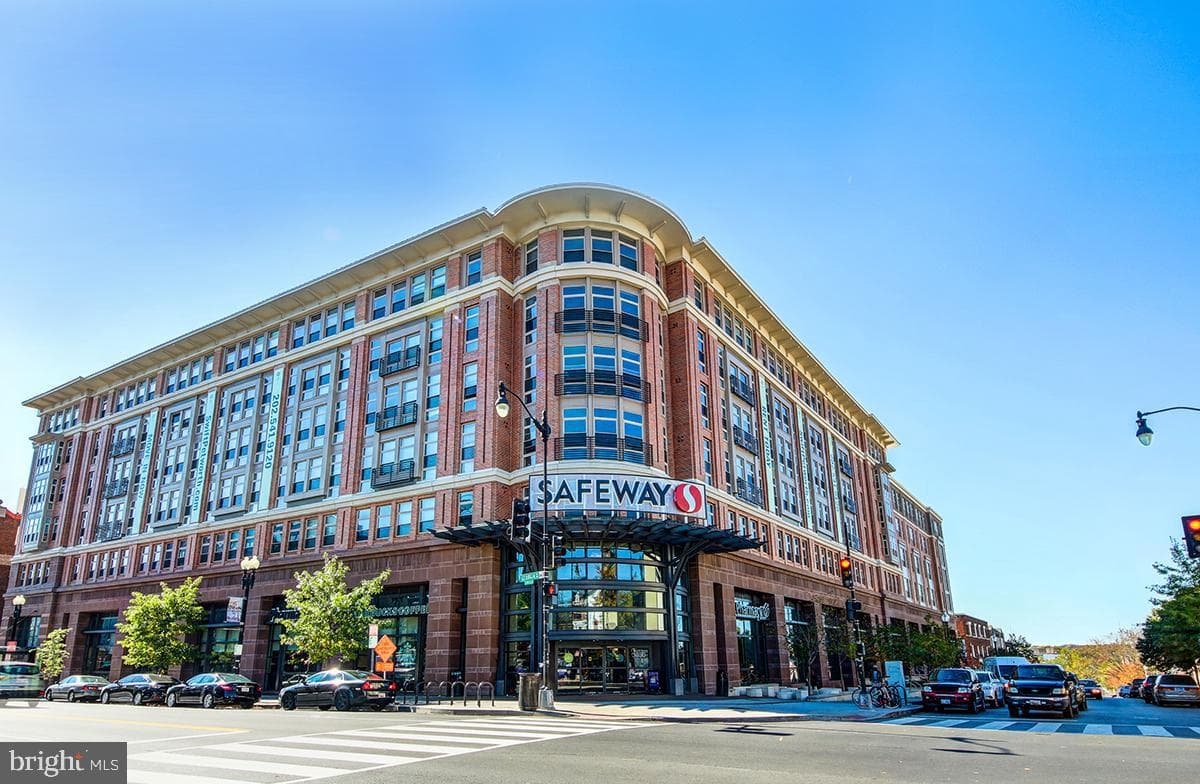 222 Farragut Street NW #203 photo 32