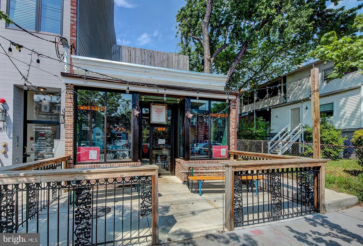 222 Farragut Street NW #203 photo 40