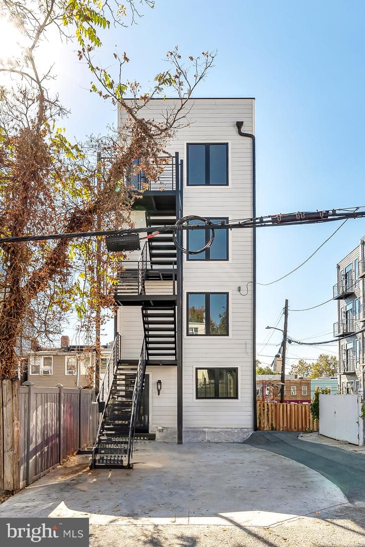 623 Kennedy Street NW #10 photo 33