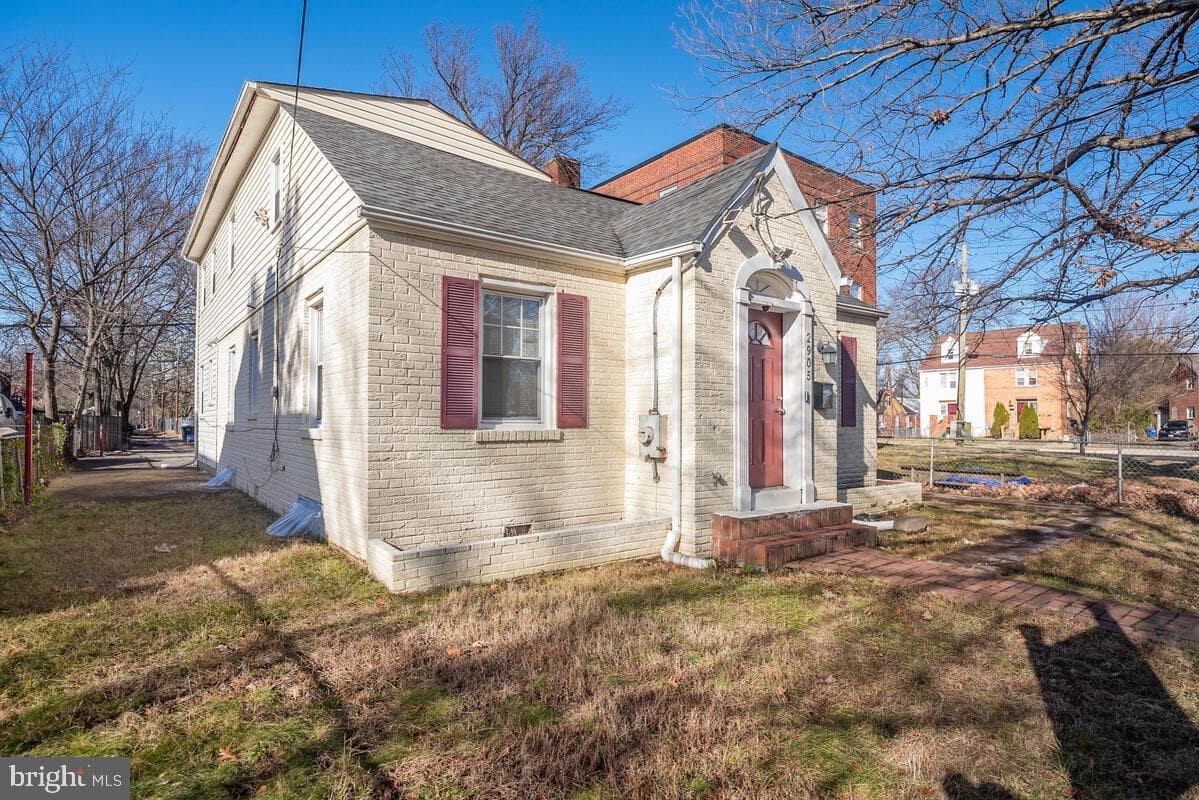 2905 5th Street SE photo 3