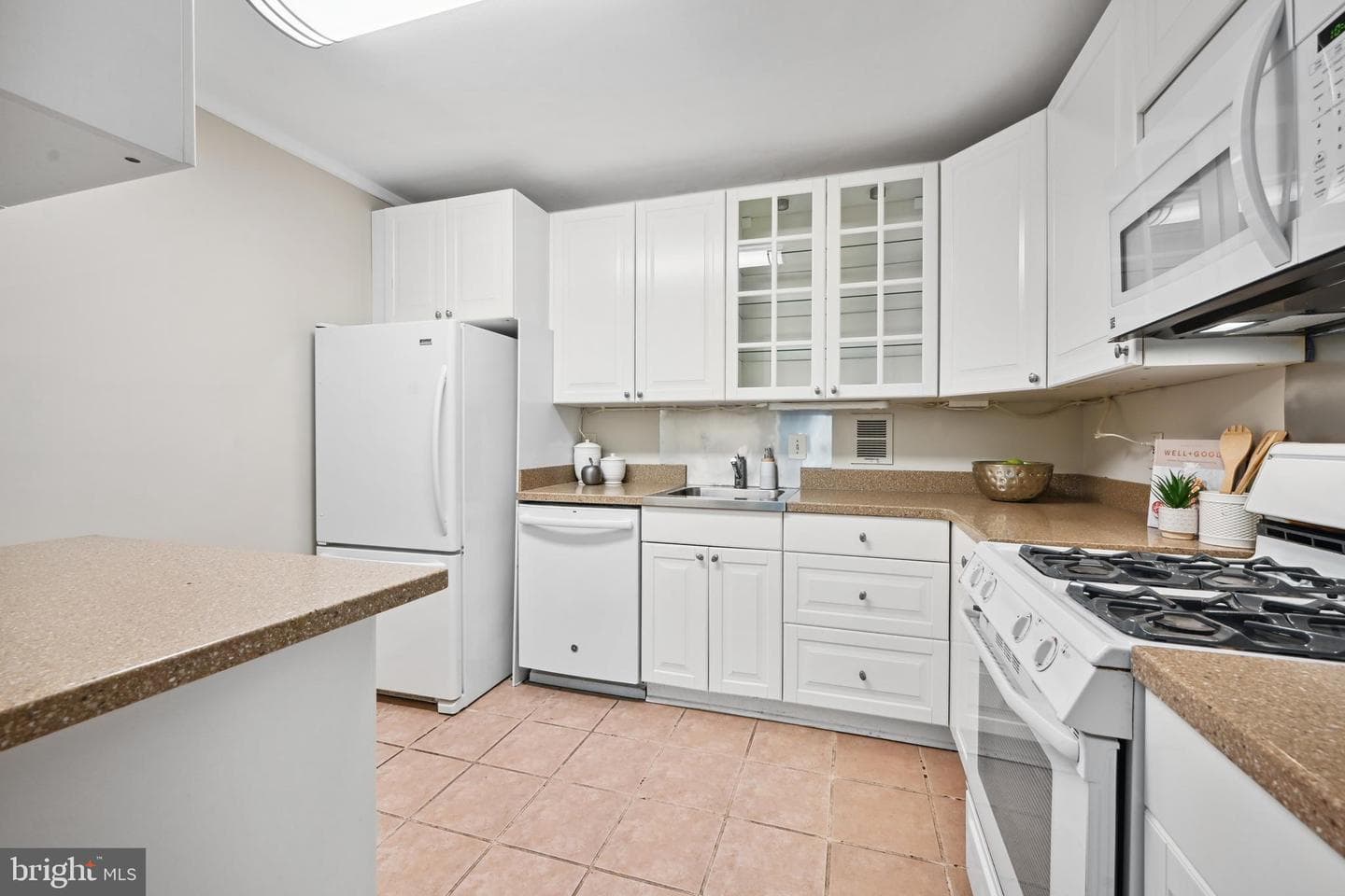 3001 Veazey Terr NW #1209 photo 9