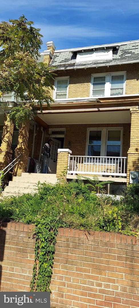513 Irving Street NW photo 2