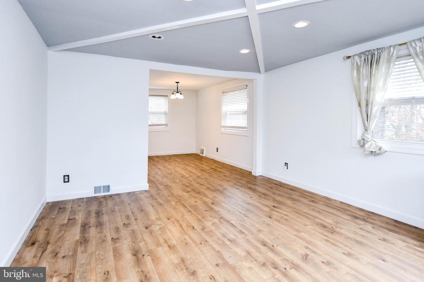 4040 D Street SE photo 6