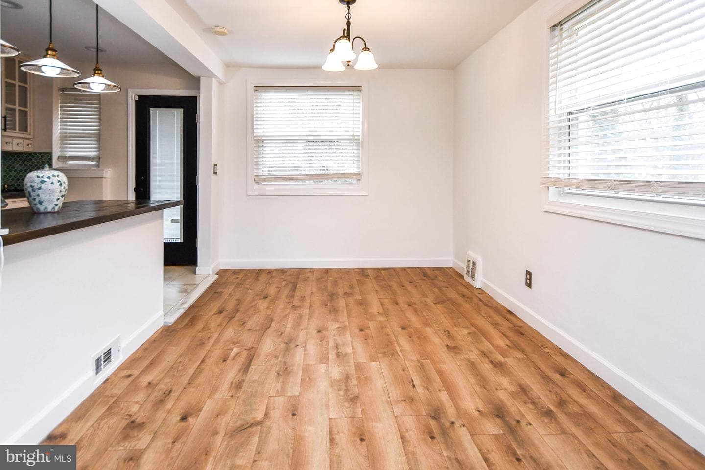 4040 D Street SE photo 9