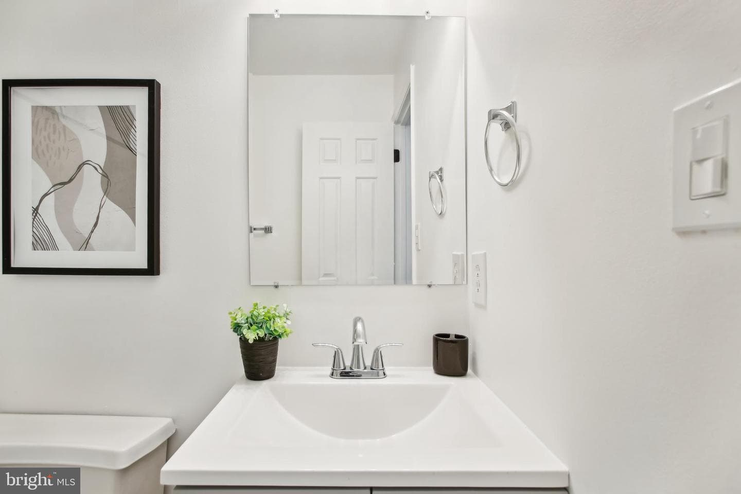 1833 California Street NW #403 photo 24