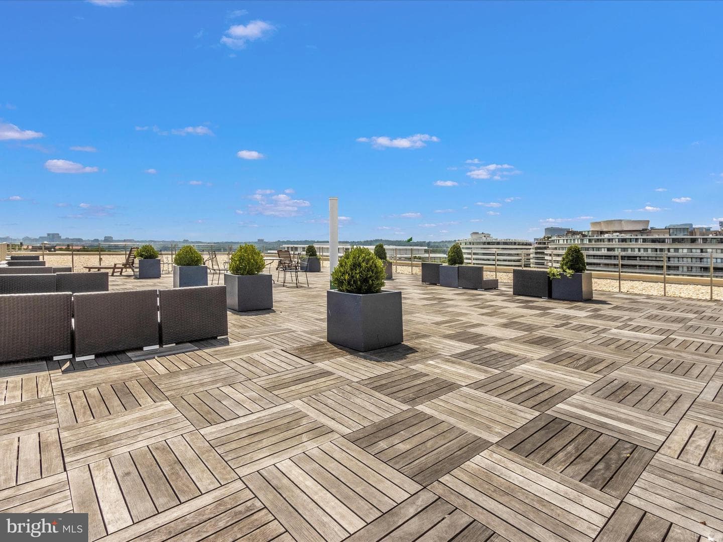 2475 Virginia Avenue NW #727 photo 32