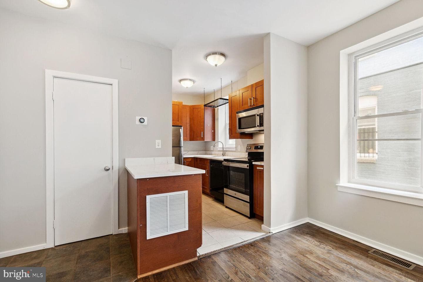 1742 U Street NW #102 photo 3