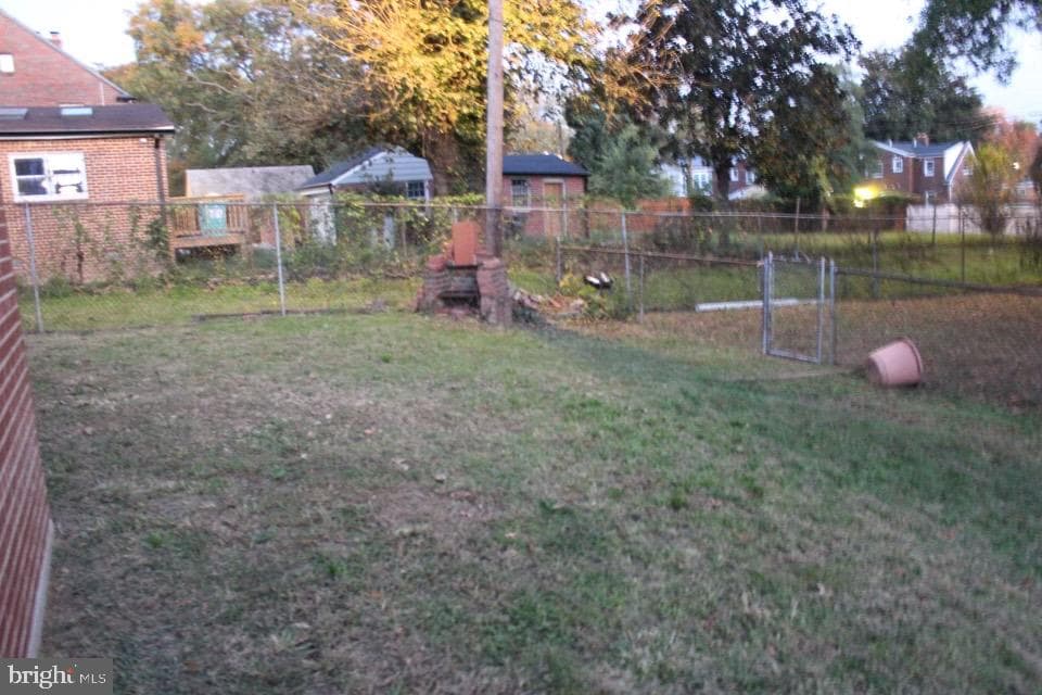 1453 Evarts Street NE photo 14