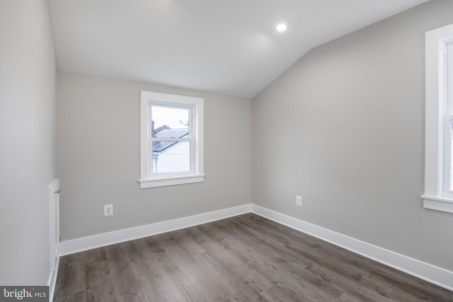 914 52nd Street NE photo 15