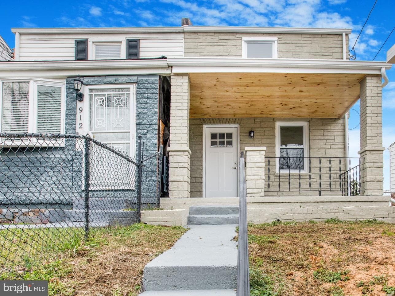 914 52nd Street NE photo 2
