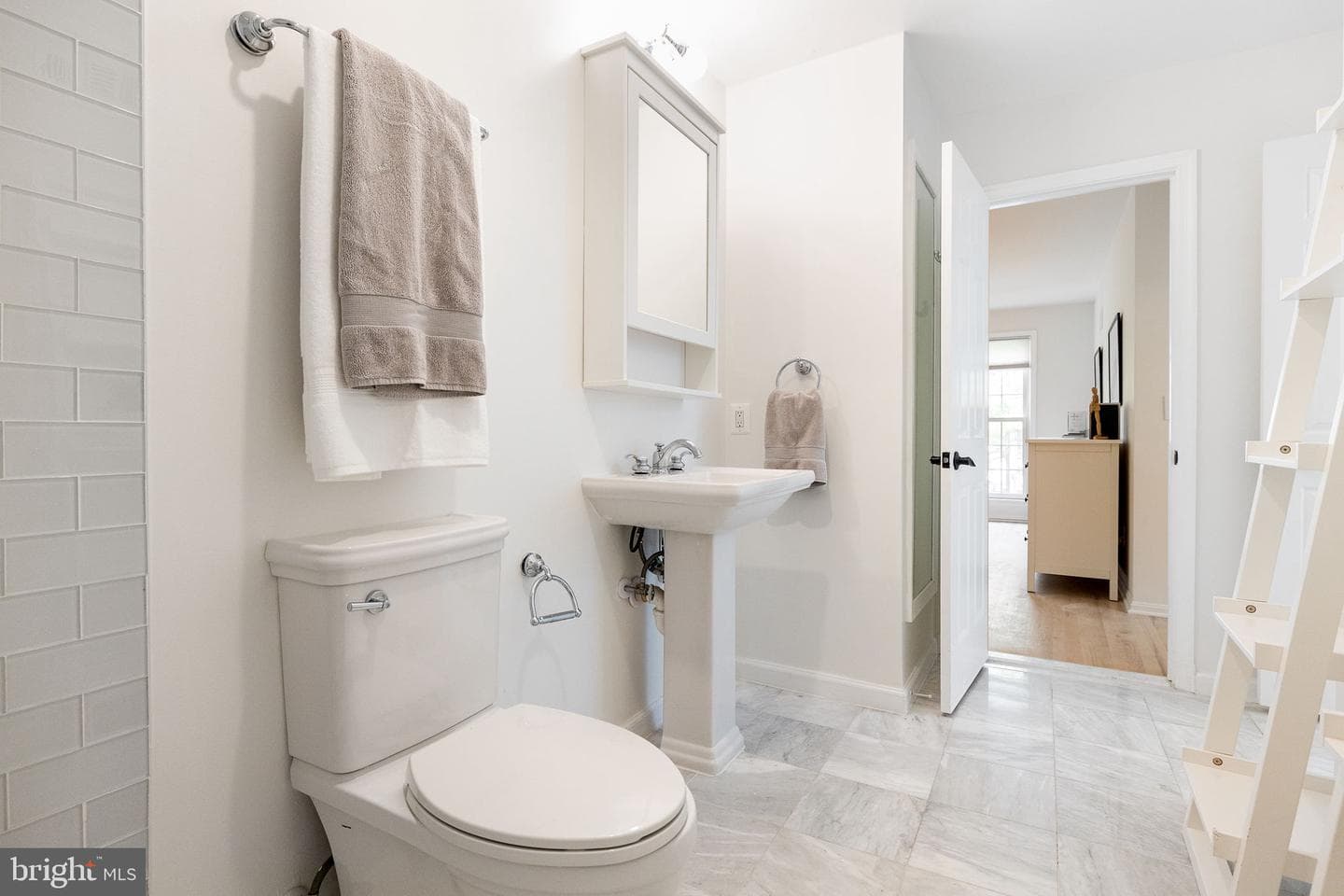 4253 Fordham Road NW photo 37