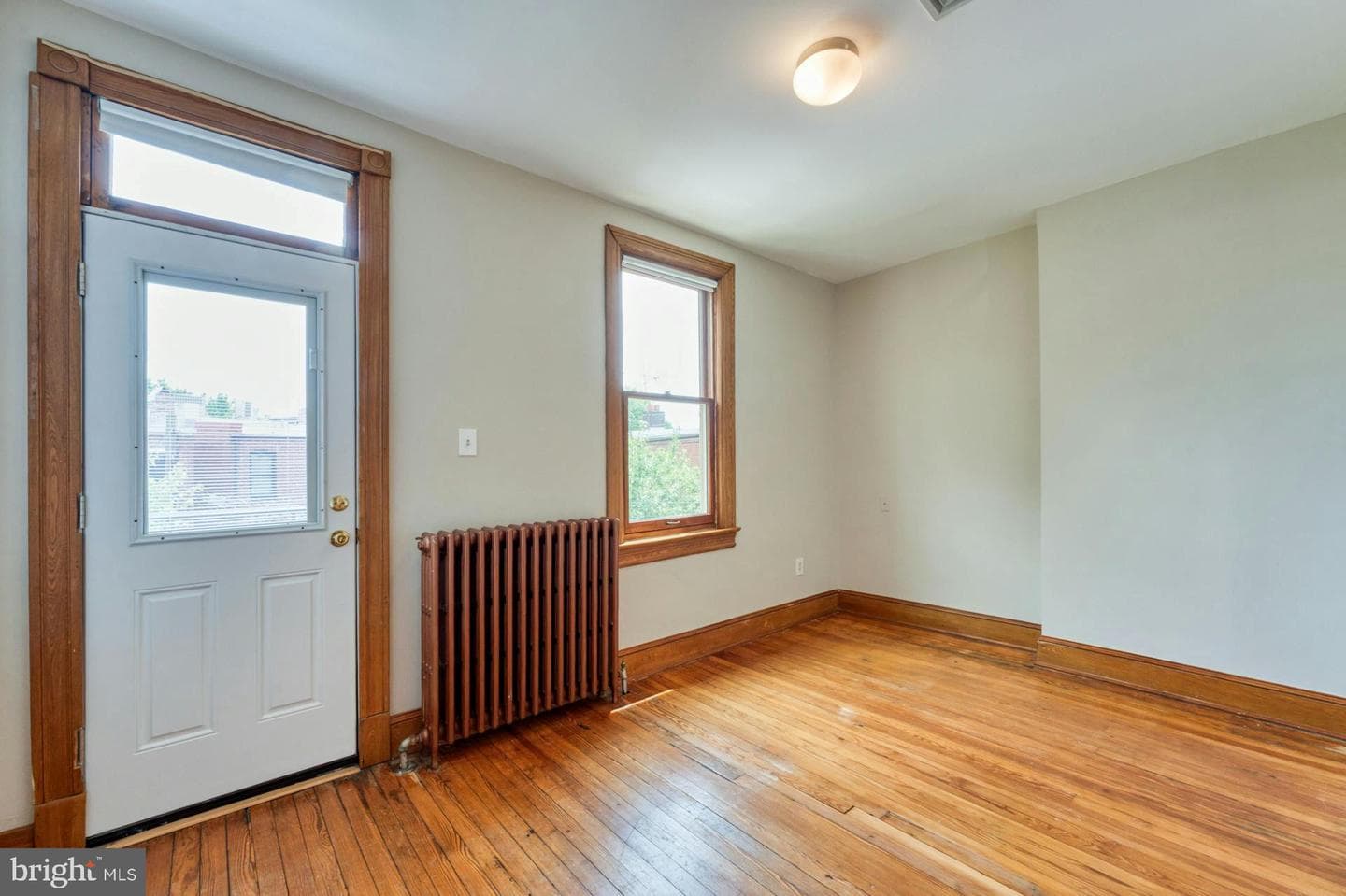 311 E Street SE photo 22