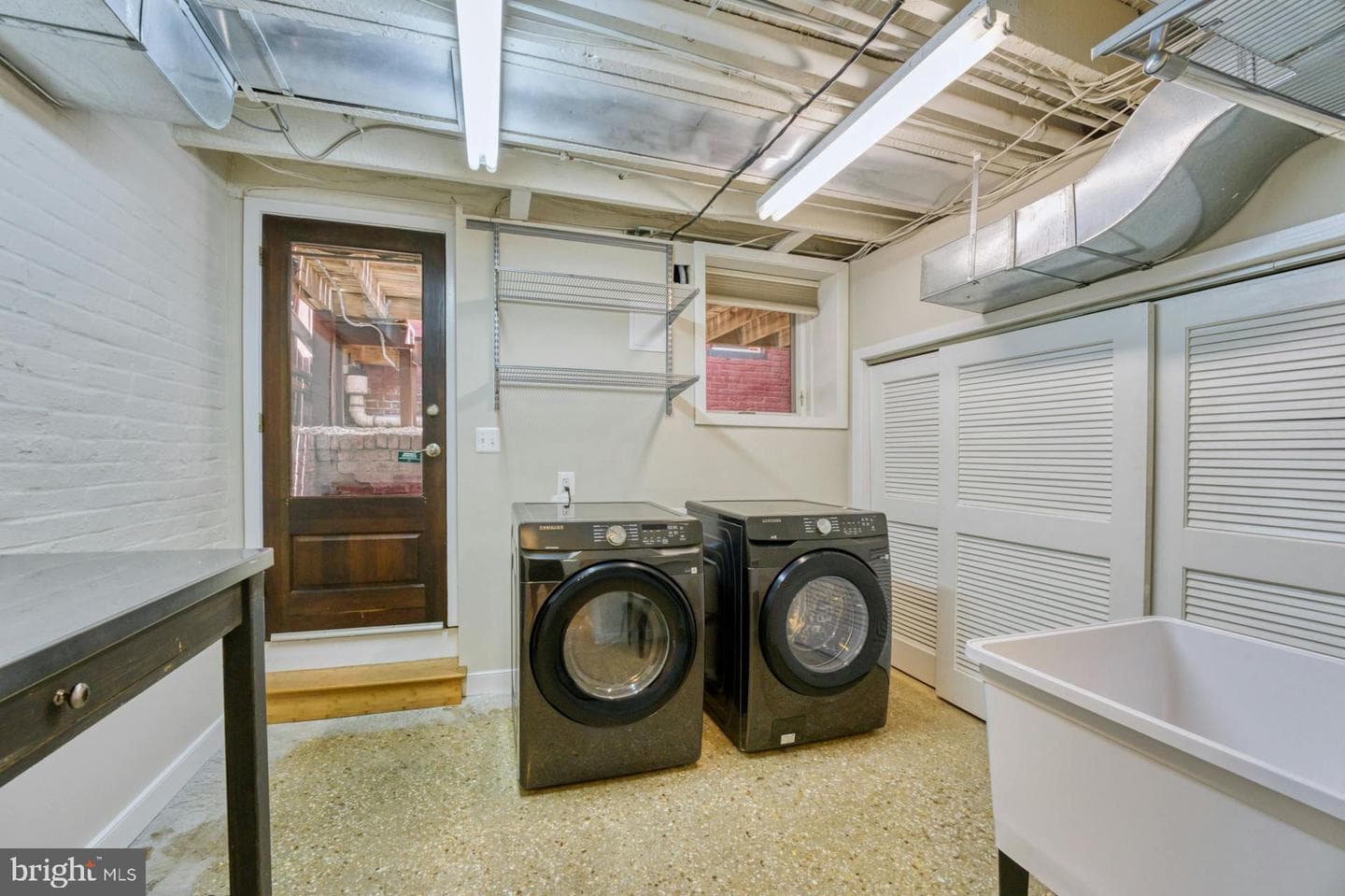 311 E Street SE photo 35