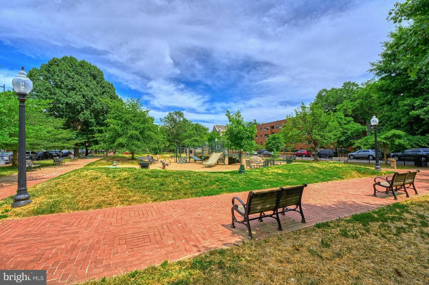 311 E Street SE photo 47