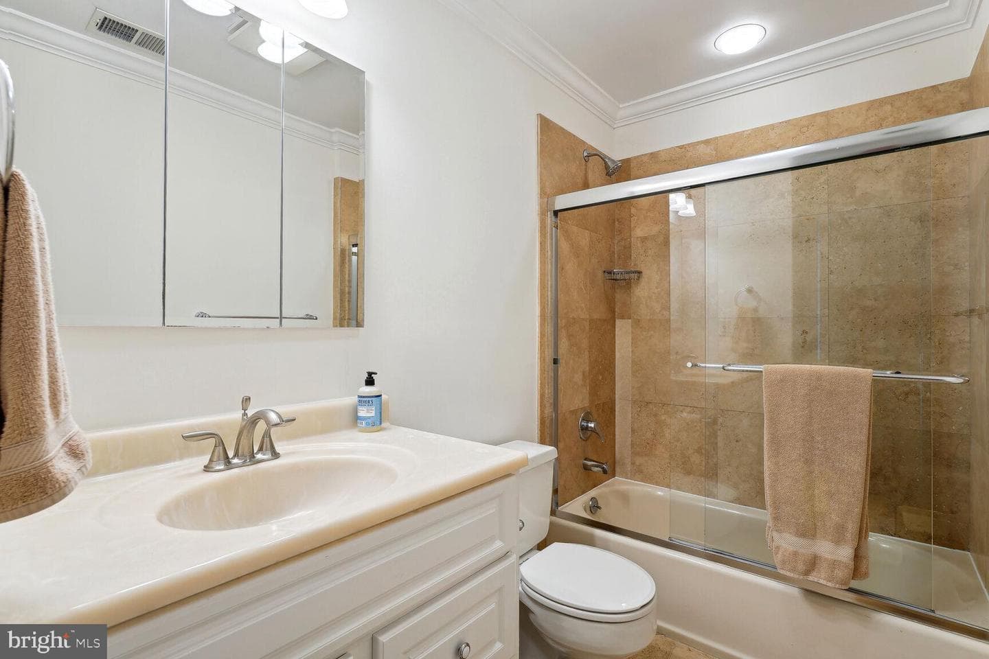 5038 Sherier Place NW photo 20